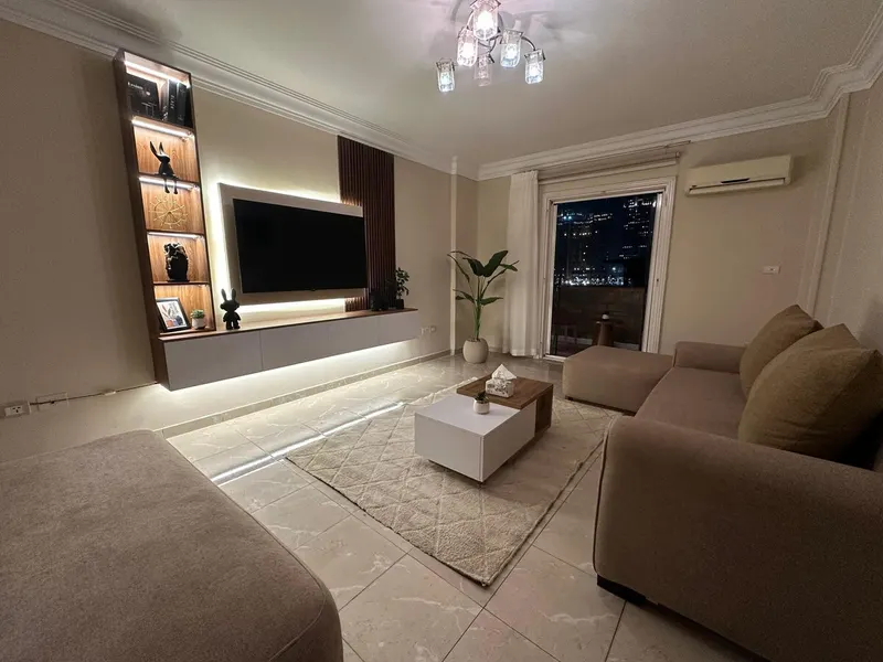 Nile Lights Balcony Home — 3-Bedroom, Zamalek, photo 2