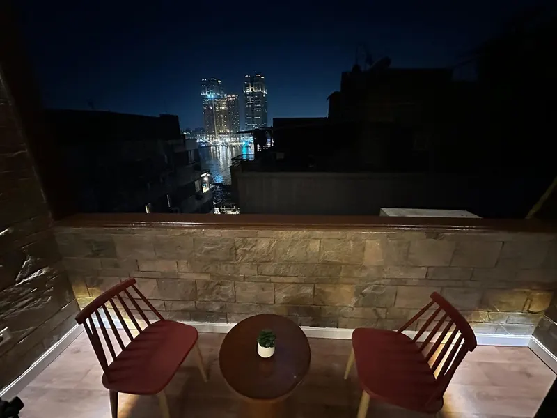 Nile Lights Balcony Home — 3-Bedroom, Zamalek, photo 7