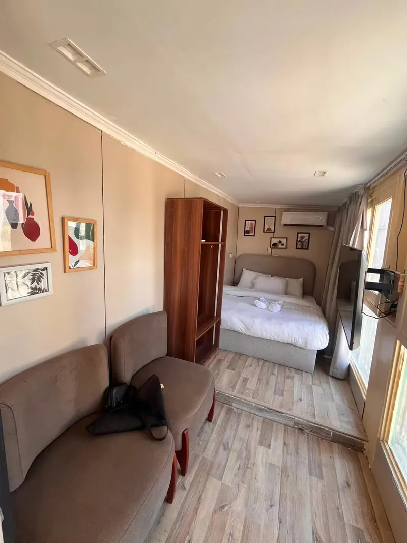 Windowed Nile Nook — Studio, Zamalek