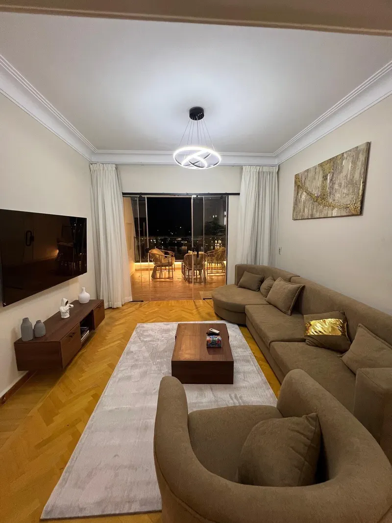 Classic Nile Terrace Residence — 5-Bedroom, Zamalek, photo 3