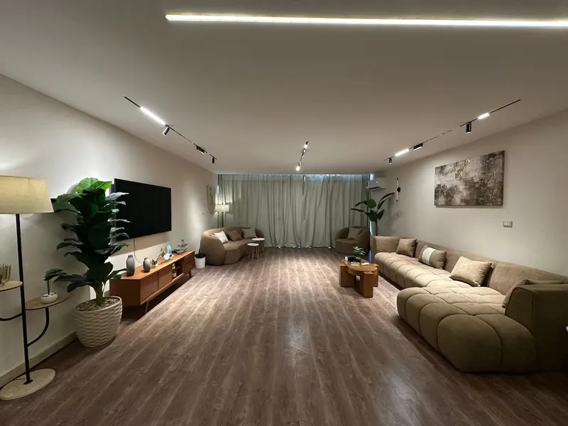 High-Floor Nile Panorama Home — 4-Bedroom, Zamalek, photo 2