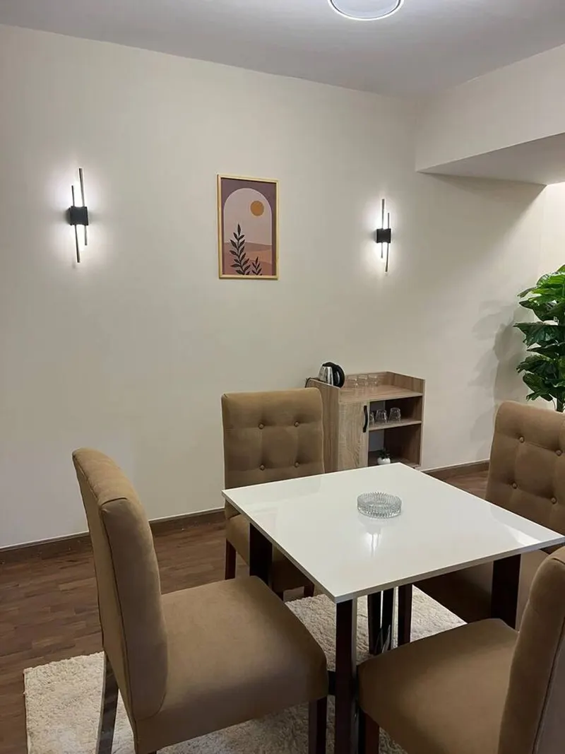 Sculpted Sofas & Twin Rooms (TH1) — 3-Bedroom, Zamalek, photo 7