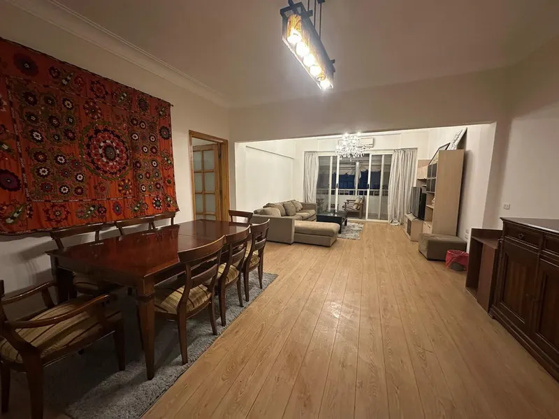 Retro Suzani Flat with Balcony — 3-Bedroom, Zamalek, photo 2
