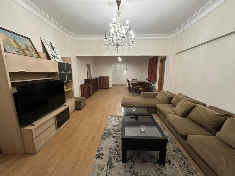 Retro Suzani Flat with Balcony — 3-Bedroom, Zamalek, photo 7