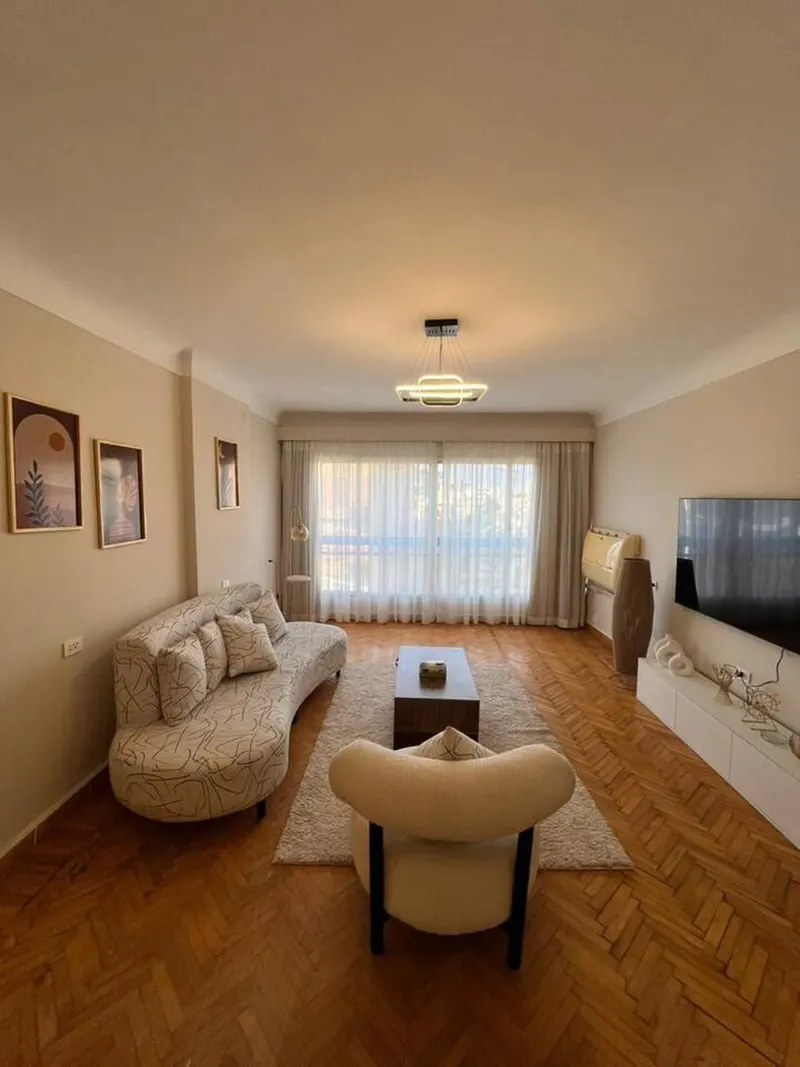 Sunlit Parquet Home with Rain Showers — 2-Bedroom, Zamalek, photo 8