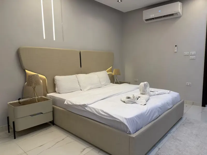 Golden-Tree Nile Balcony Flat — 1-Bedroom, Agouza (SA2), photo 2