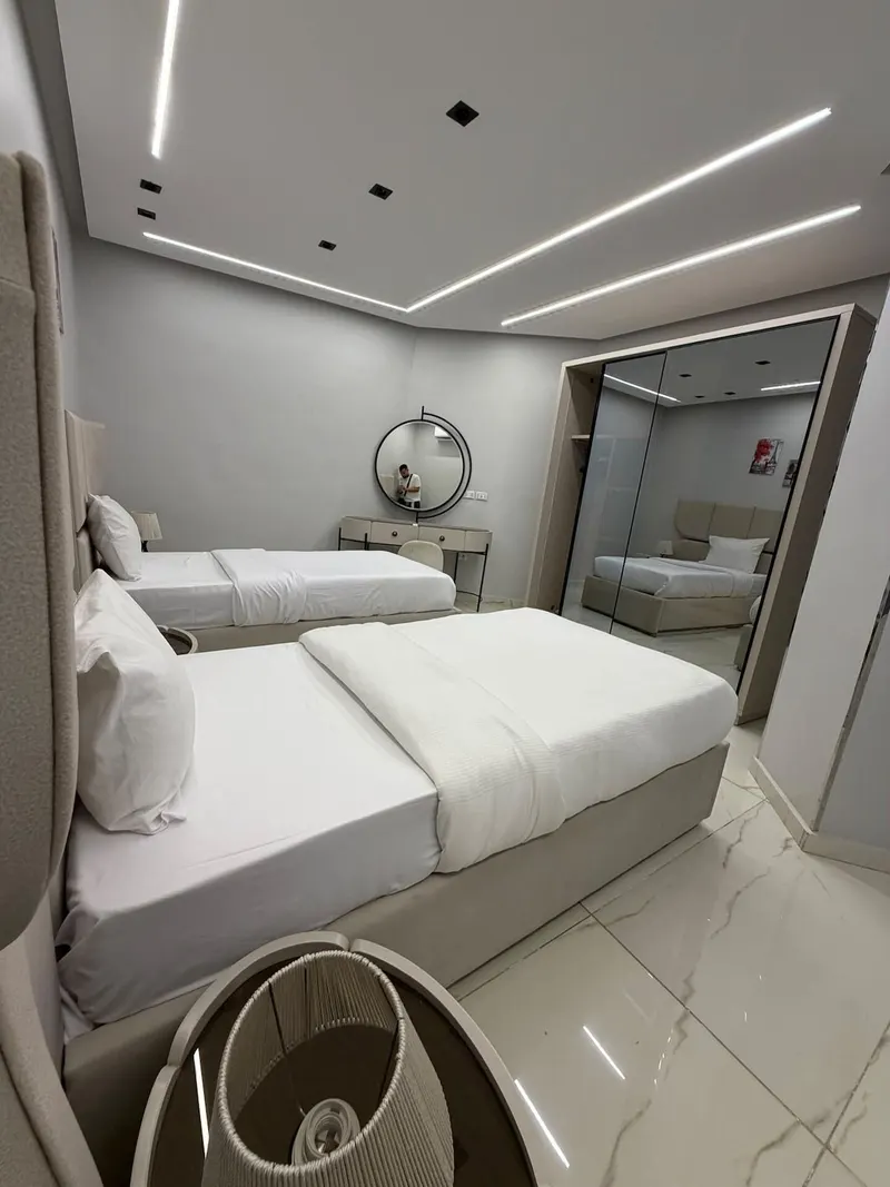 Nile Balcony Home with Dining Room — 1-Bedroom, Agouza, photo 8