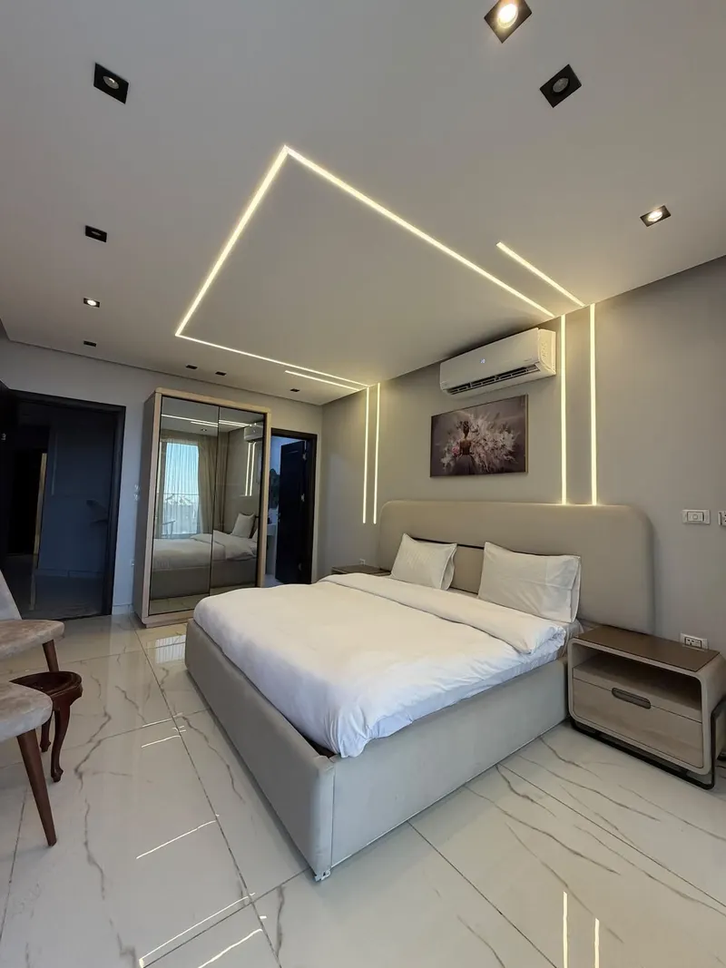 Glass-Walled Nile Balcony Suite — 1-Bedroom, Agouza (SA3), photo 5