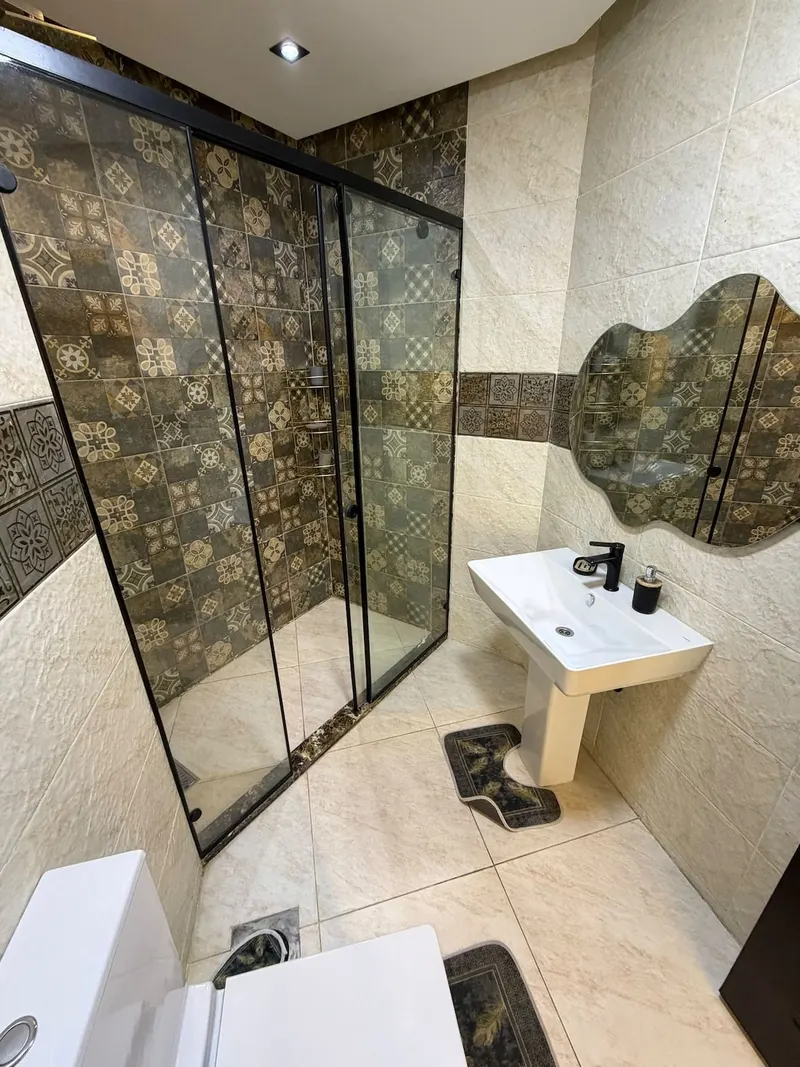 Glass-Walled Nile Balcony Suite — 1-Bedroom, Agouza (SA3), photo 8