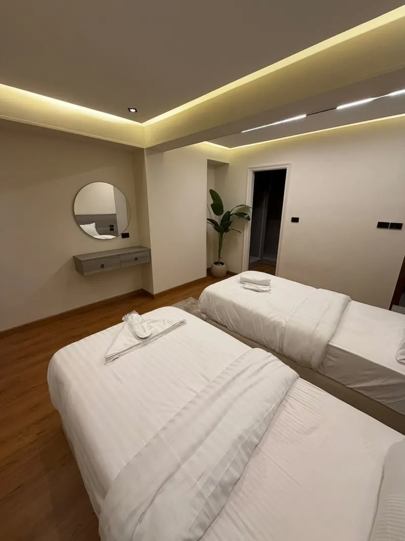 Warm-Wood Nile Balcony Flat — 1-Bedroom, Agouza, photo 7
