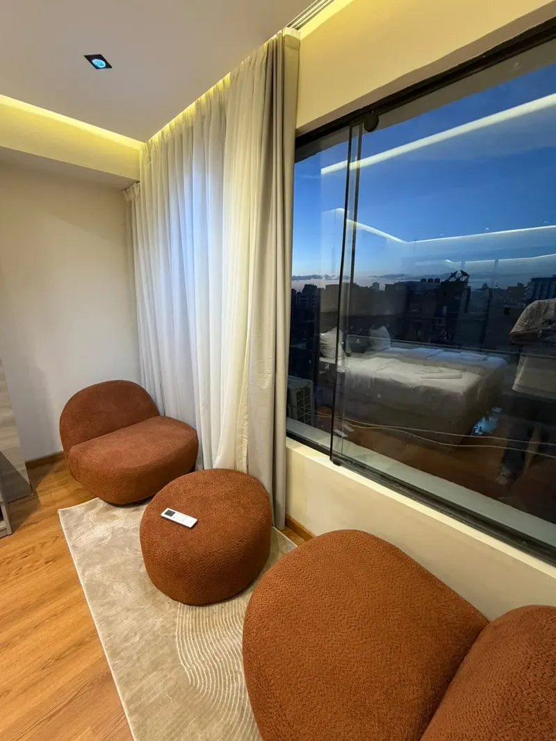 Rust-and-Oak Window Suite — 1-Bedroom, Agouza, photo 6