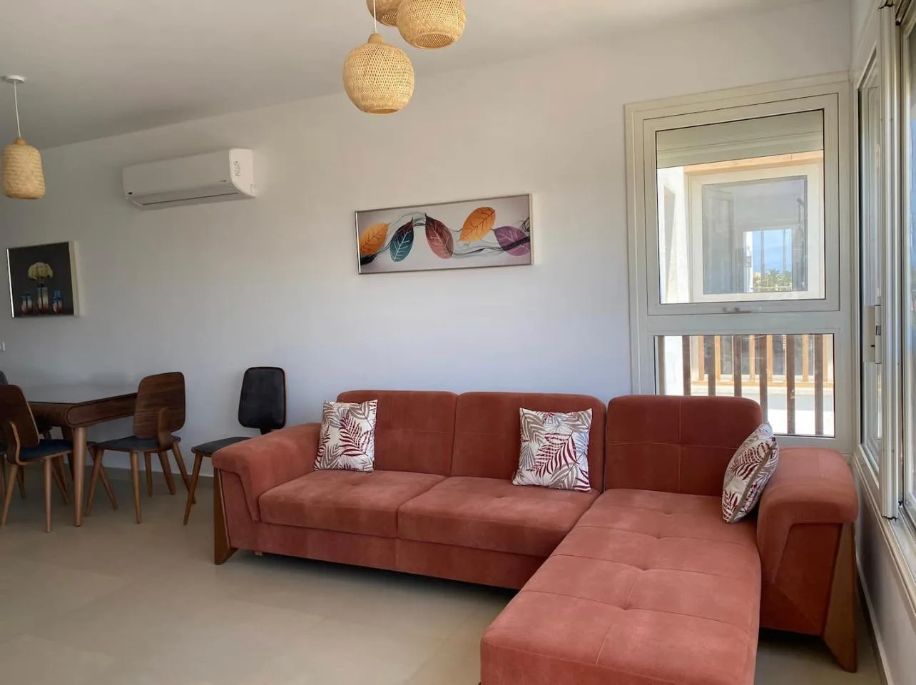 B02-S03 Beachtown 2 Bedroom Apartment — photo 2