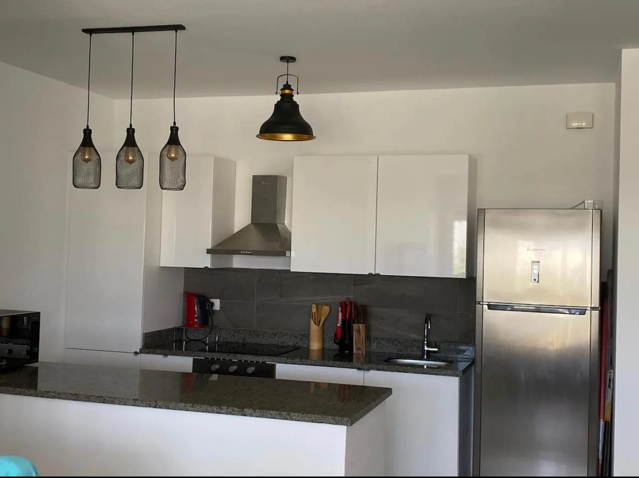 B02-S03 Beachtown 2 Bedroom Apartment — photo 4