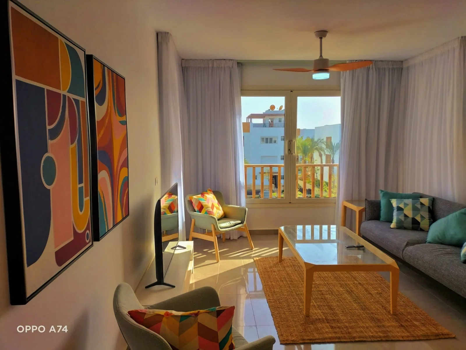 C01-S08 Beachtown 2 Bedroom Apartment — photo 2