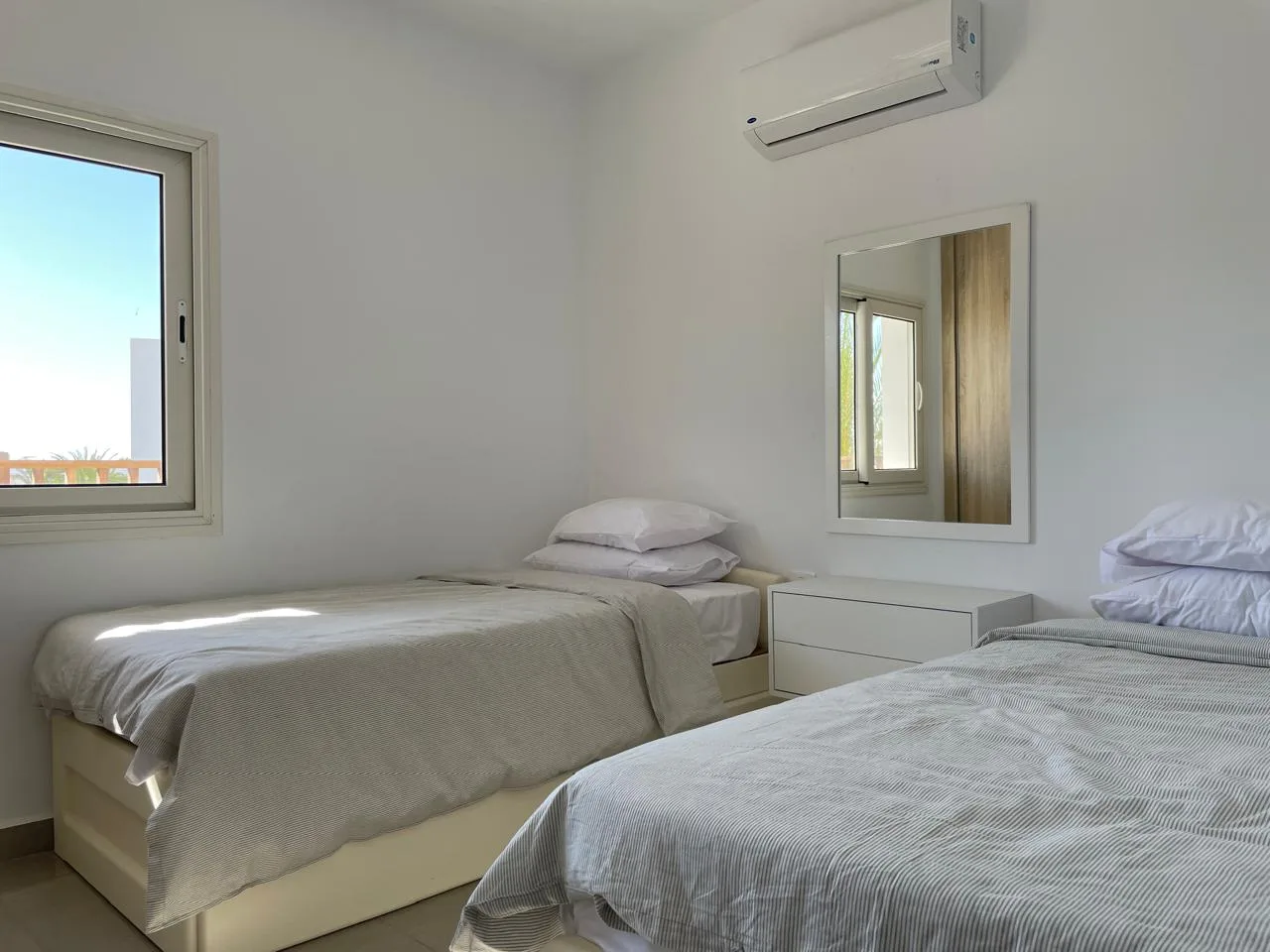 C02-S08 Beachtown 2 Bedroom Apartment — photo 6