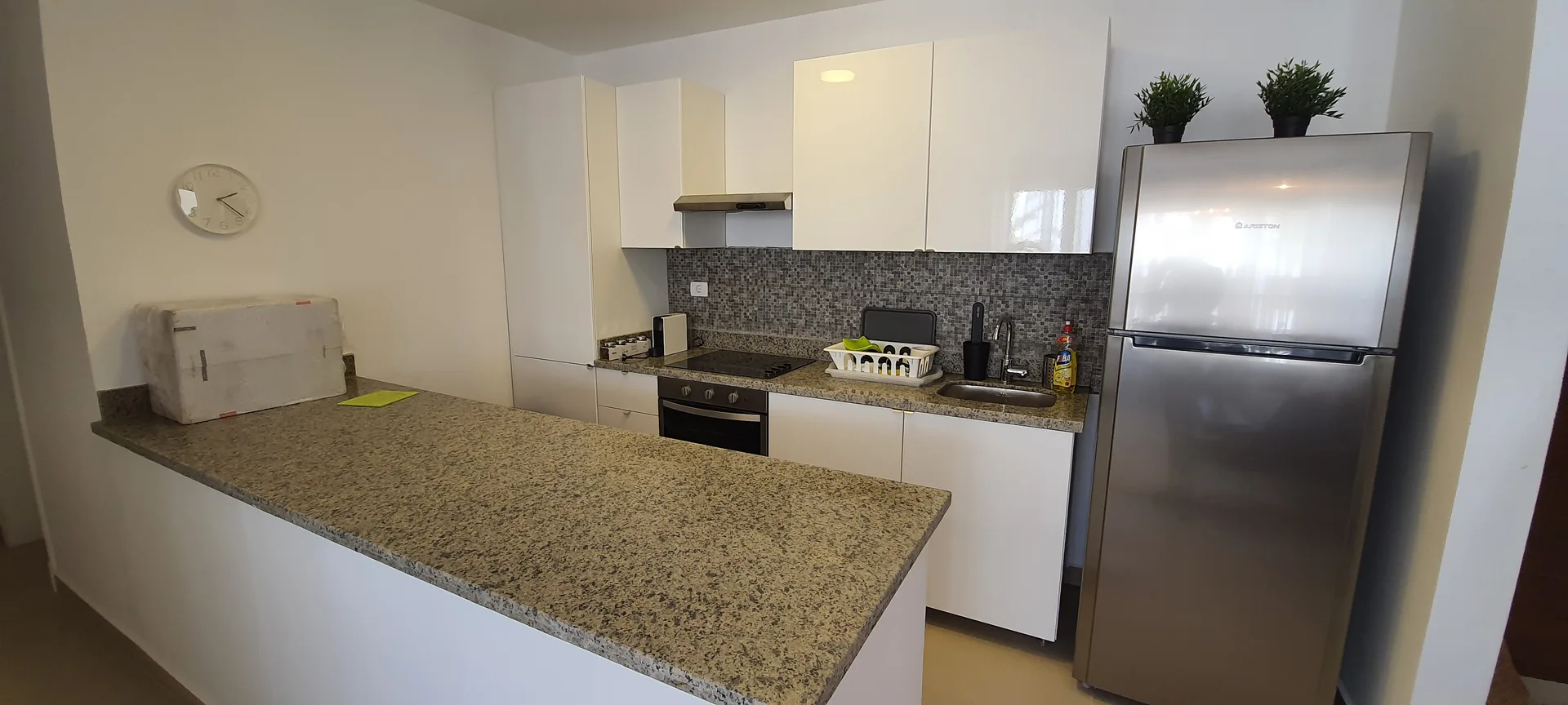 C08-F04 Beachtown 2 Bedroom Apartment — photo 6