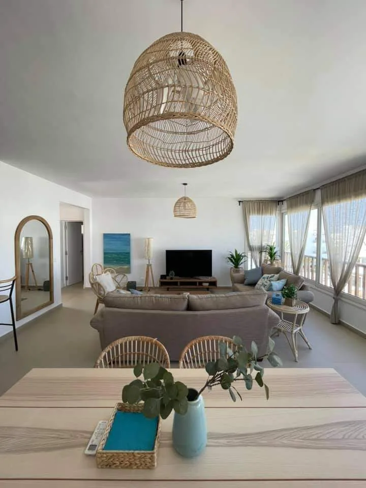C08-S02 Beachtown 2 Bedroom + Maid’s Room Apartment — photo 4