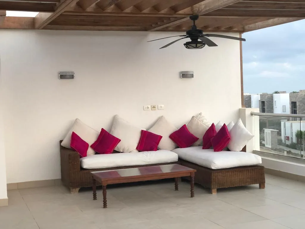 E32-F Residences 3 Bedroom + Maid's Room Chalet — photo 3