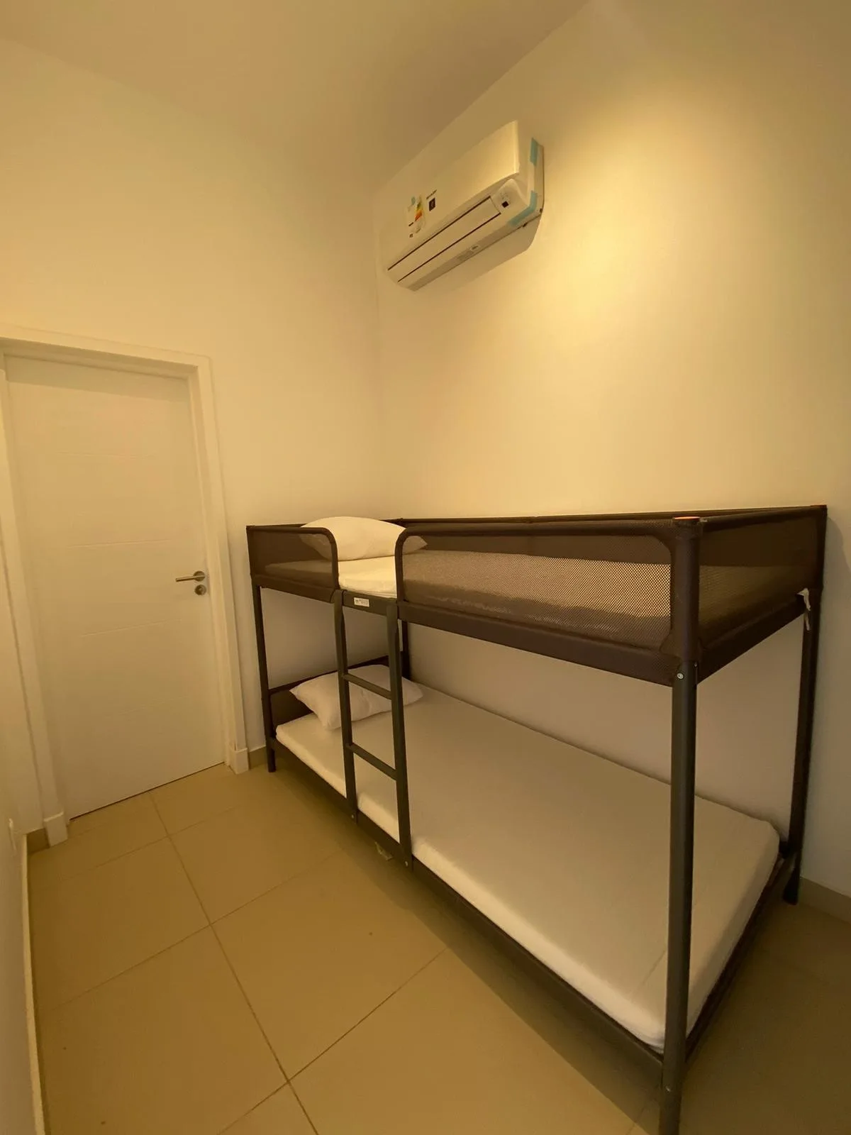 F01-G08 Beachtown 2 Bedroom + Maid's Room — photo 2