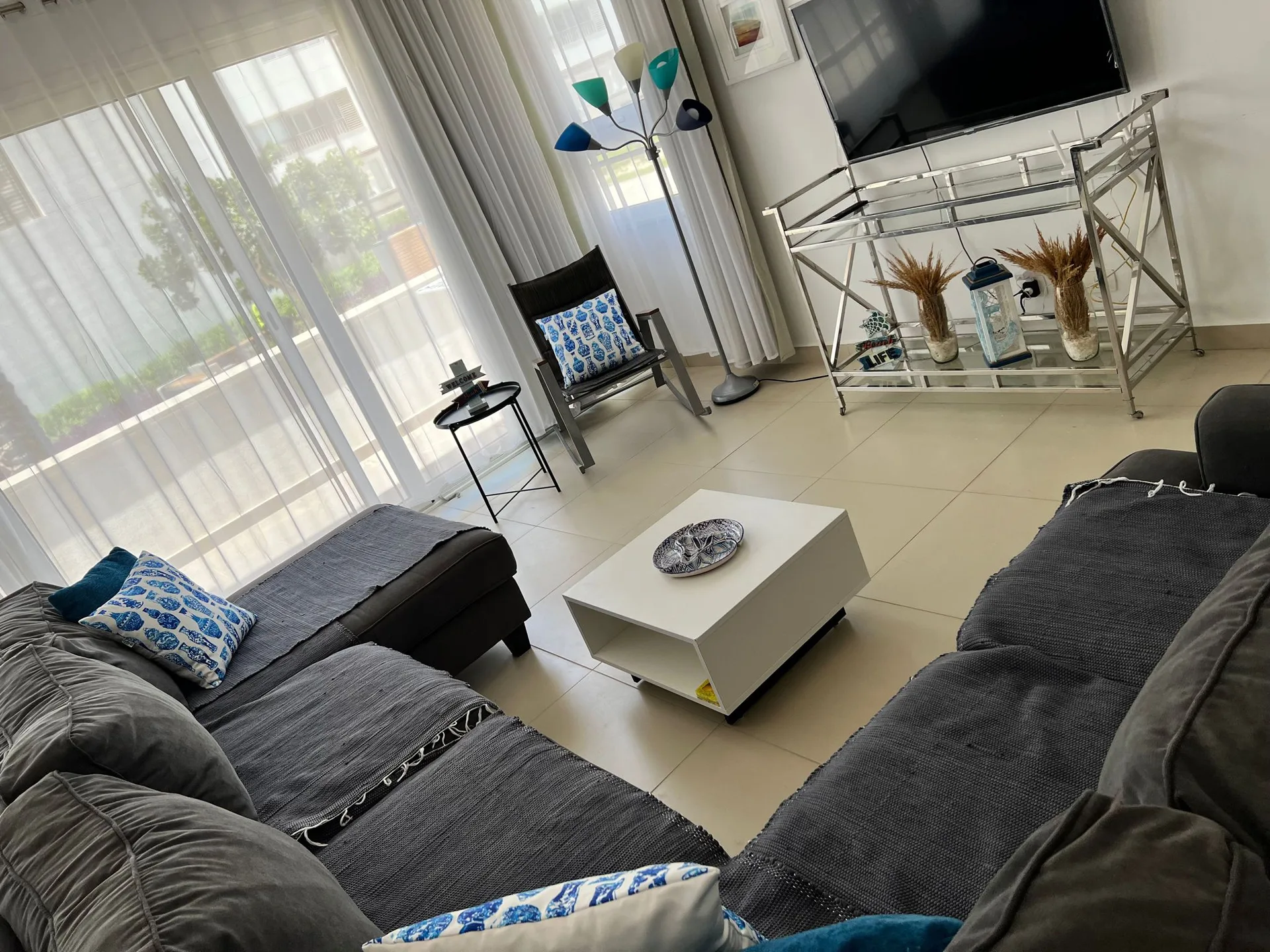 F01-G08 Beachtown 2 Bedroom + Maid's Room, photo 8