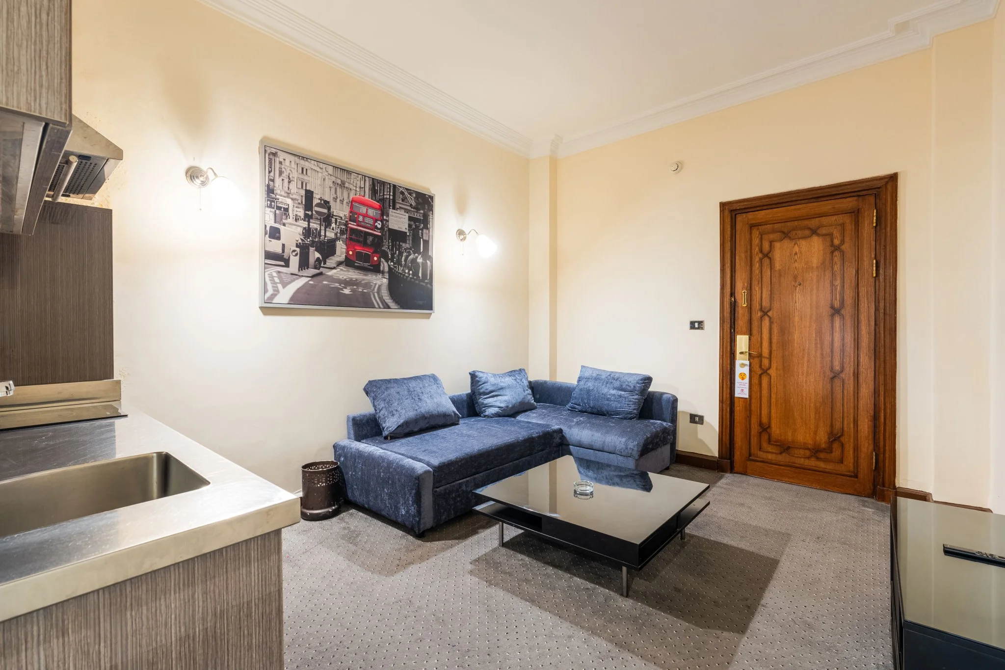 2 Bedroom suite king bed and 2 Twin beds Nile view — photo 6