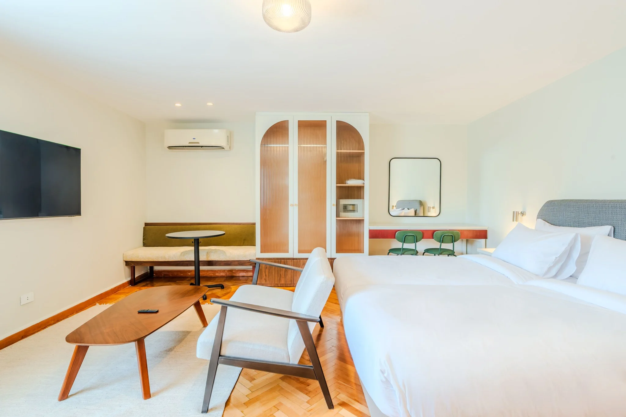 Spacious Suite In a Boutique Hotel With Breakfast — photo 6