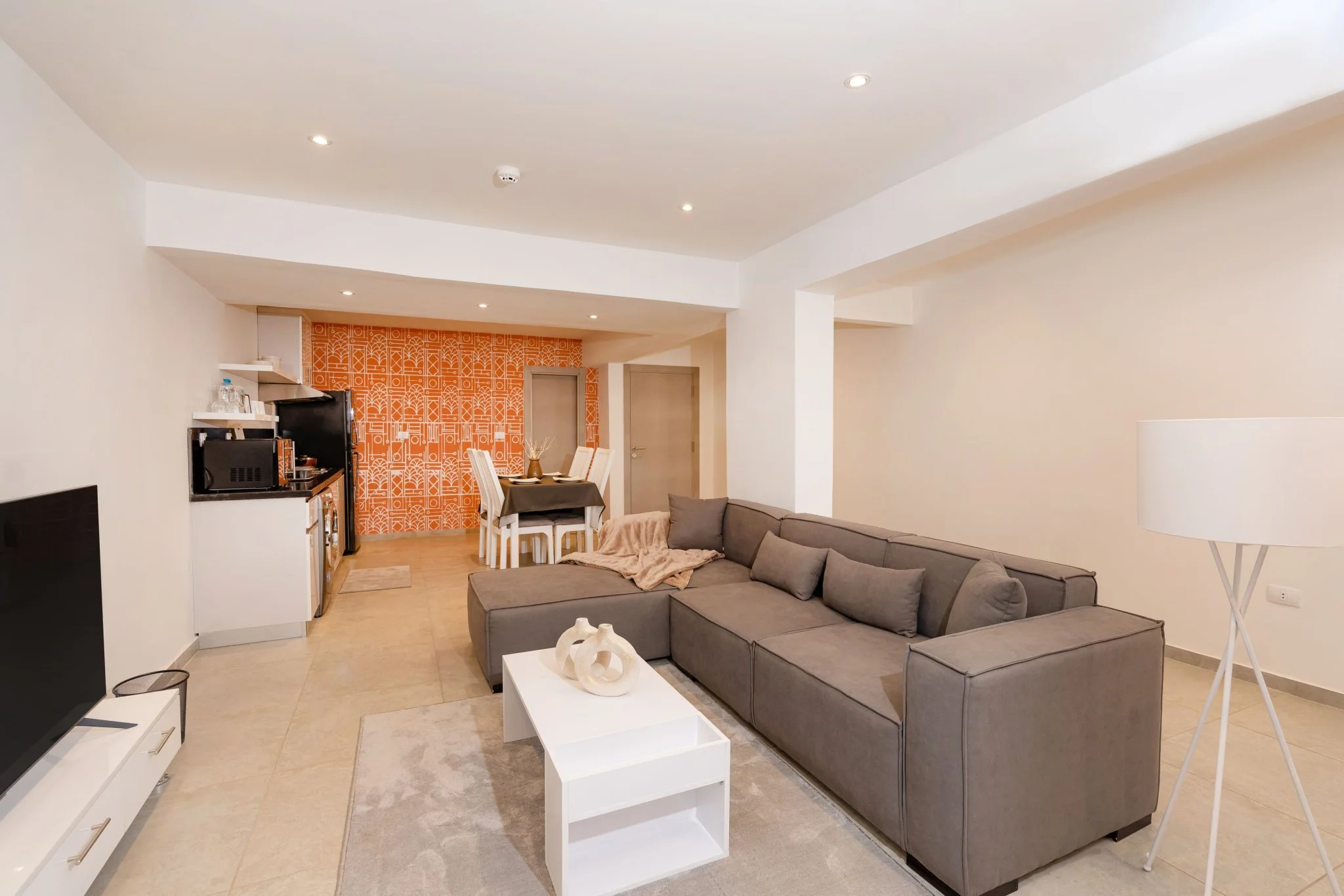 Two Bedrooms Apartment — photo 2