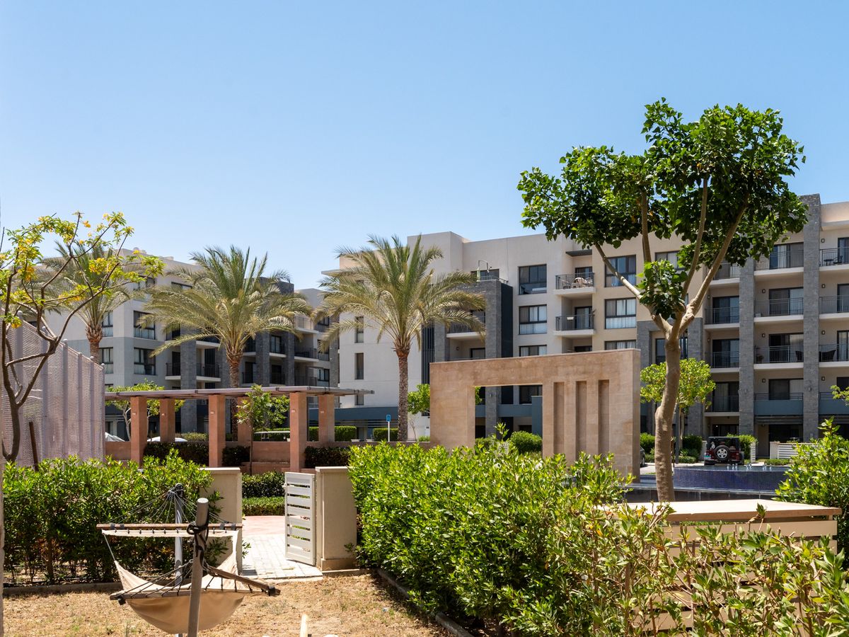 1BR + Garden | Marina