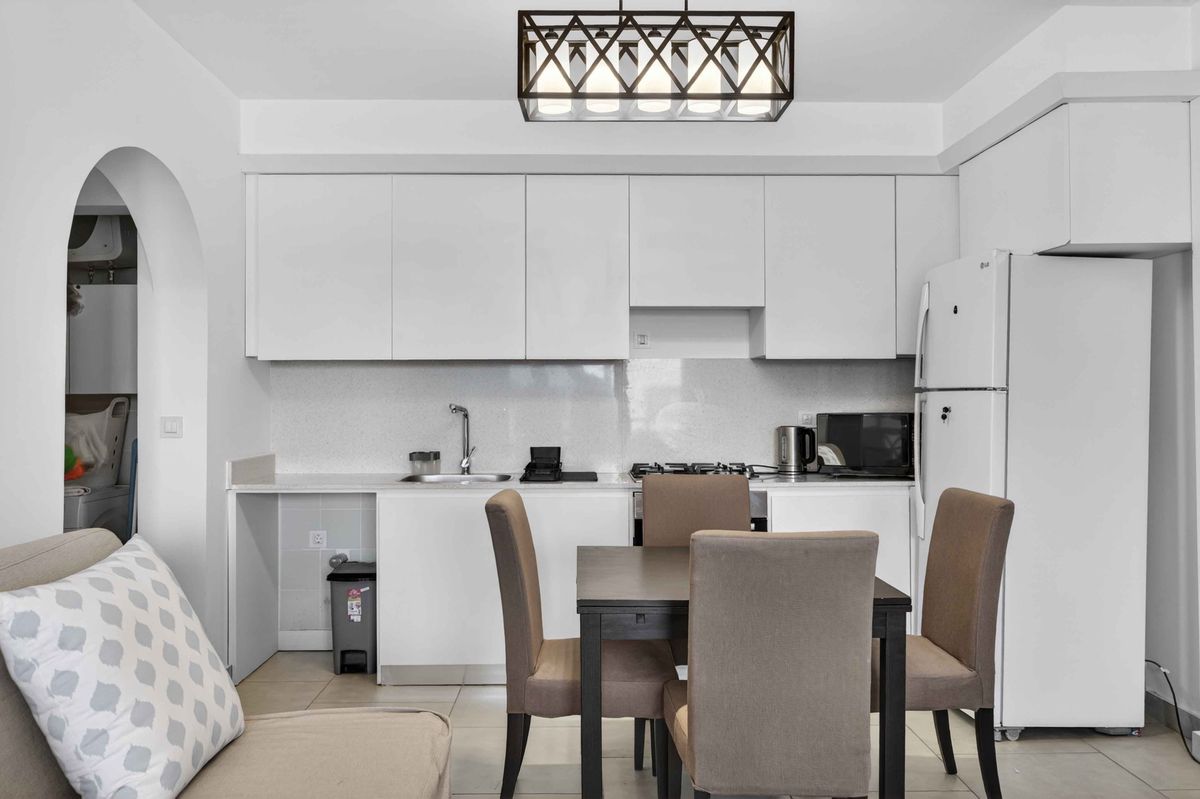 1BR · Greek Village — photo 5