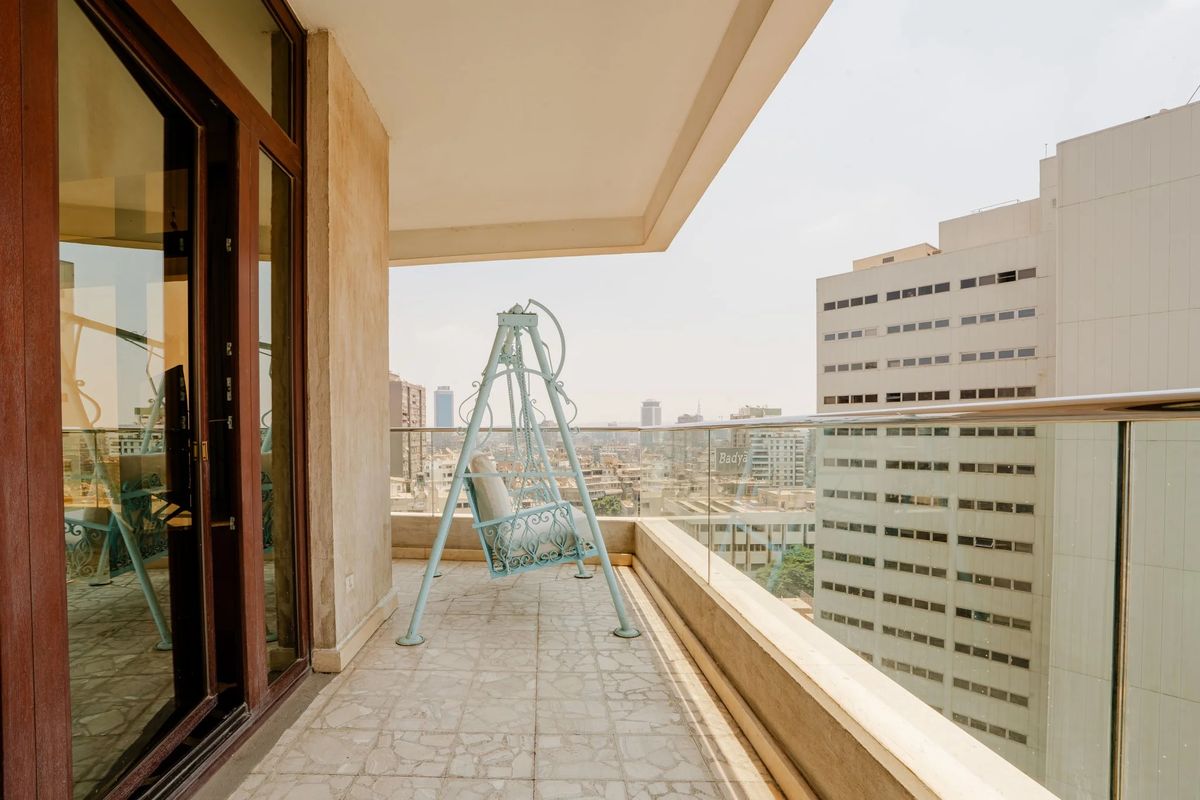 1 Bedroom Royal suite King bed Nile view — photo 5