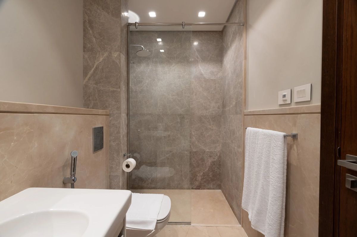 Sh. Zayed · Aeon 1BR w/ Balcony — photo 4