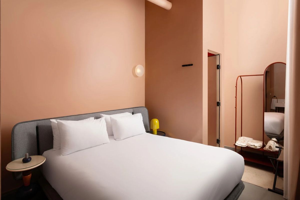 One Bedroom Apartment City View King bed In The Center OF Downtown Cairo — photo 3