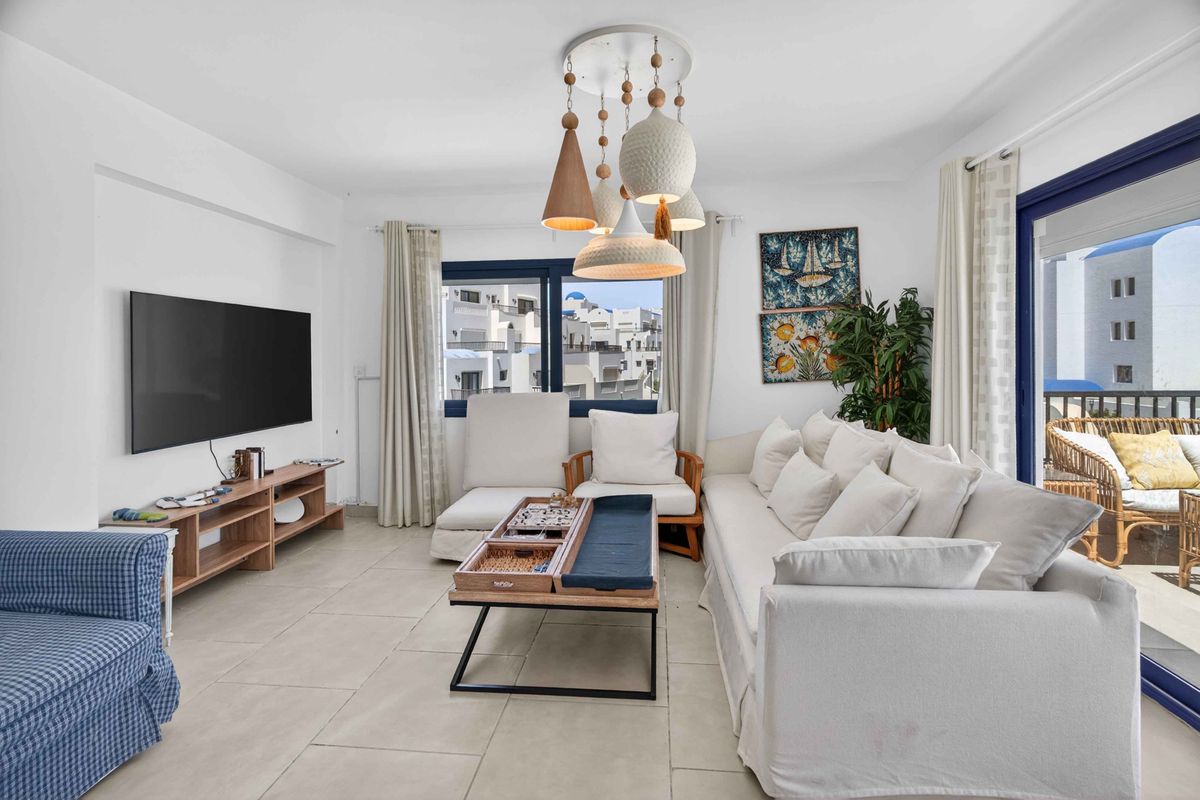 Elegant 2BDR @ Greek Village — photo 3