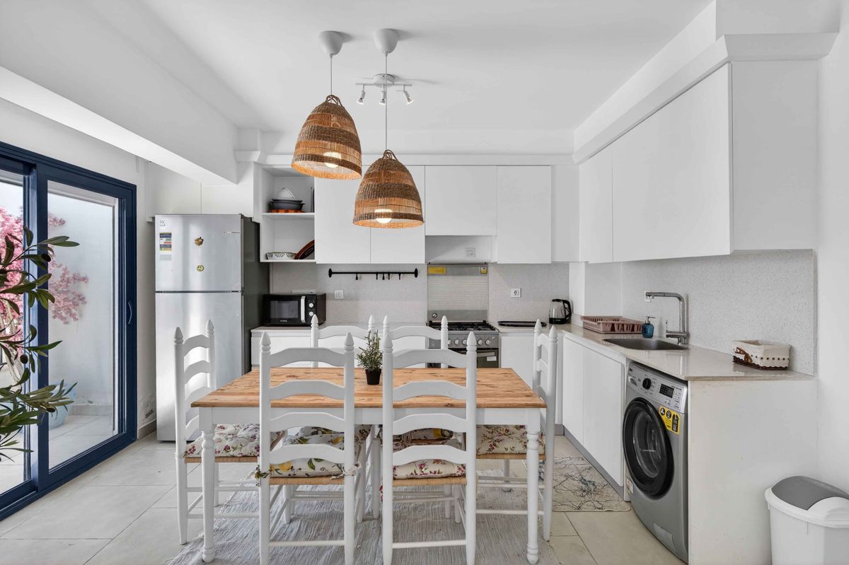 Elegant 2BDR @ Greek Village — photo 6