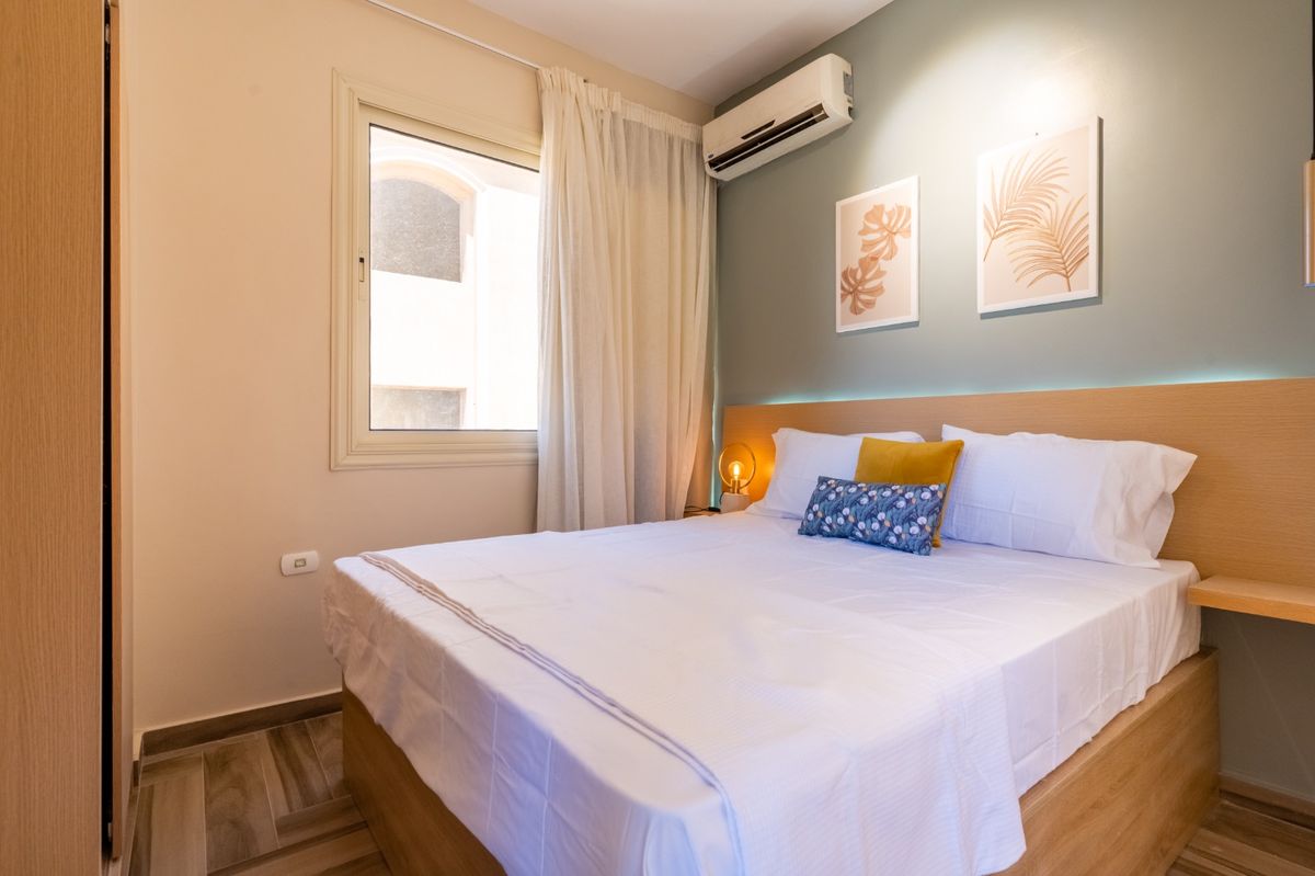 Spacious 1BR Near Arkan Plaza - 10 — photo 4