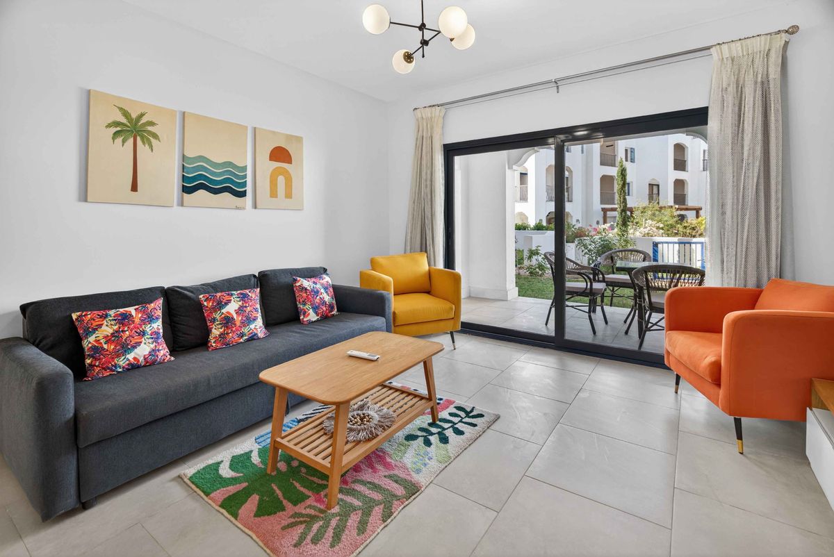 Modern 1BDR with Garden · Greek — photo 4